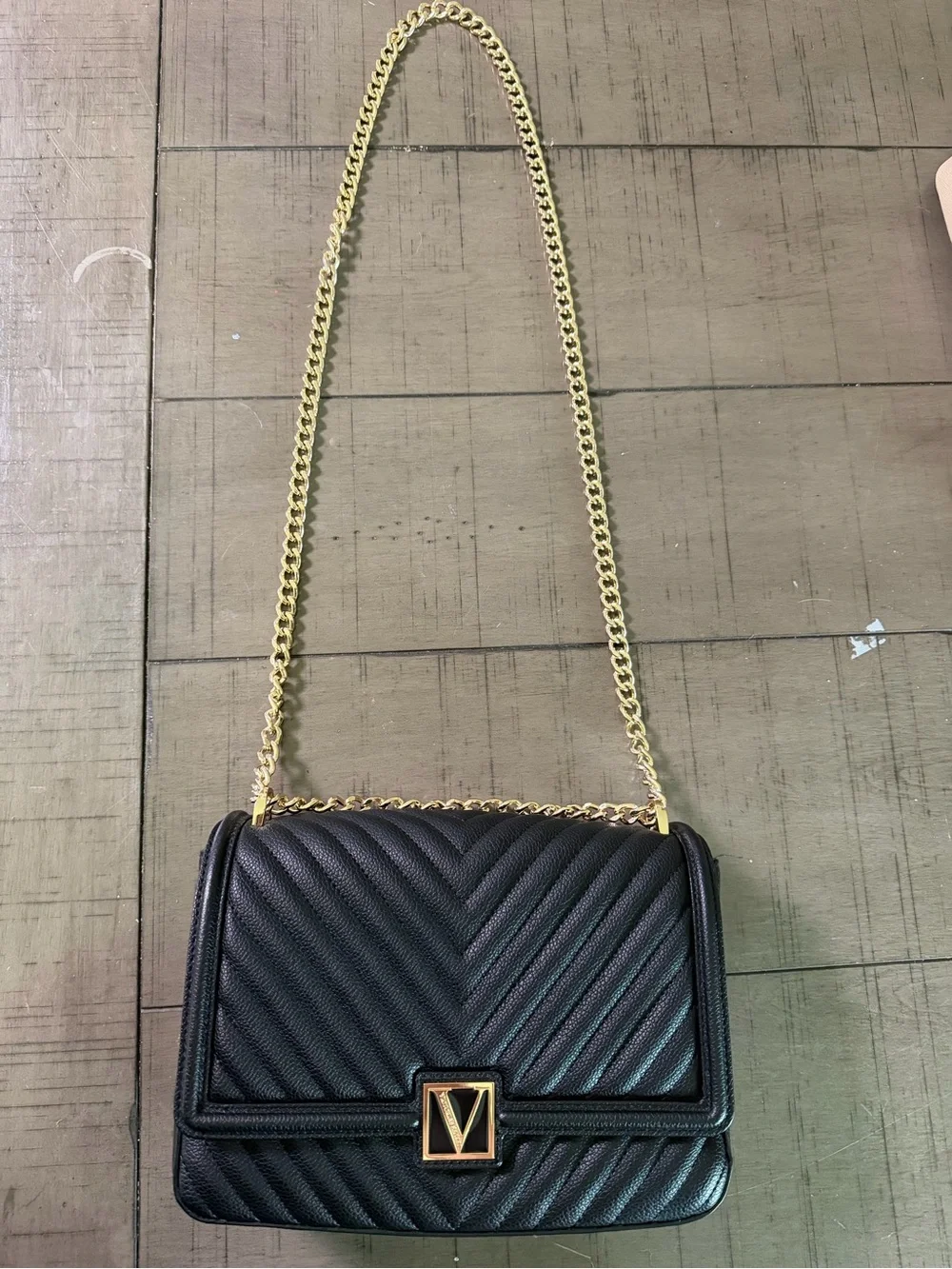 Victoria Secret Quilted Chain Shoulder Bag in Black
